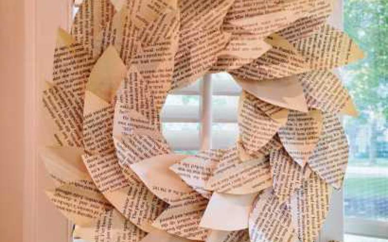 Library to offer magnolia wreath kits
