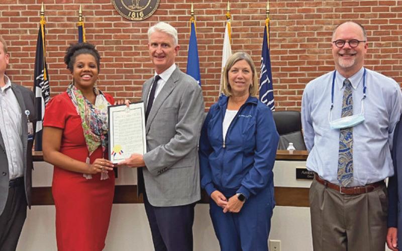 Perrysburg recognizes Mercy Health for efficient distribution of vaccines during the pandemic