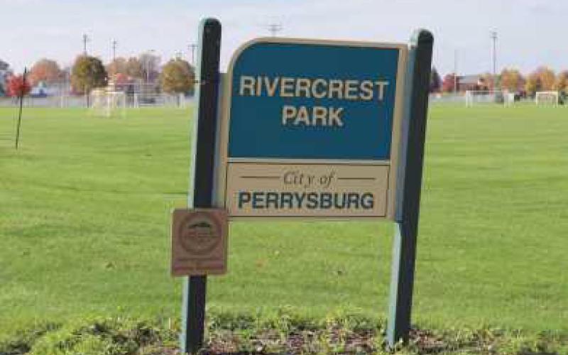 Rivercrest Park welcome sign.