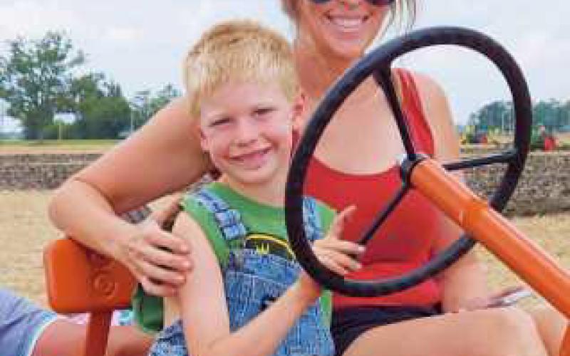 Five Point Steam Threshers celebrate 61 years
