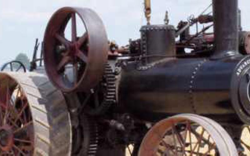 Five Point Steam Threshers celebrate 61 years