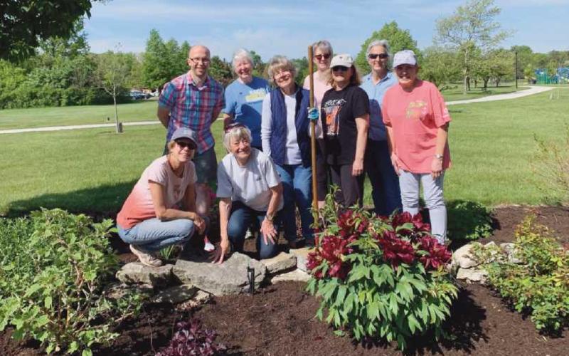 Perrysburg Garden Club completes spring cleanup