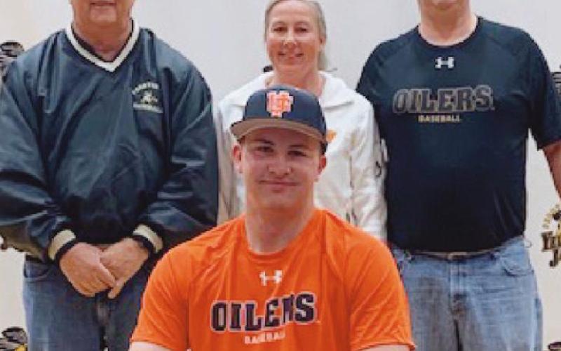 Yellow Jacket student-athletes sign to play college sports next fall