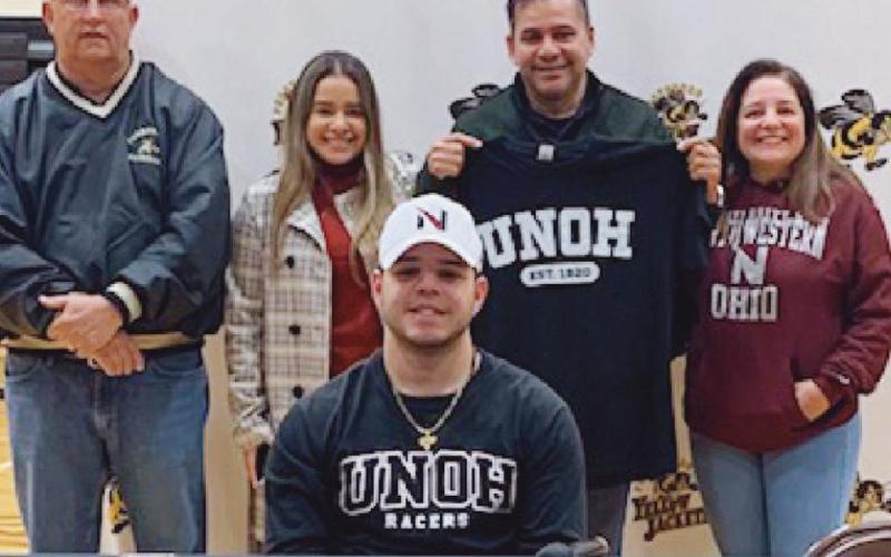 Yellow Jacket student-athletes sign to play college sports next fall