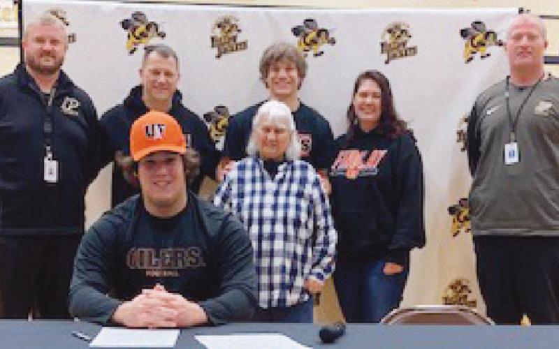 Yellow Jacket student-athletes sign to play college sports next fall