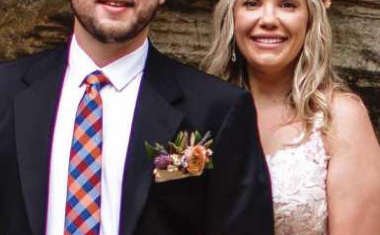 Michelle Thomas, Alex Savickas united in marriage