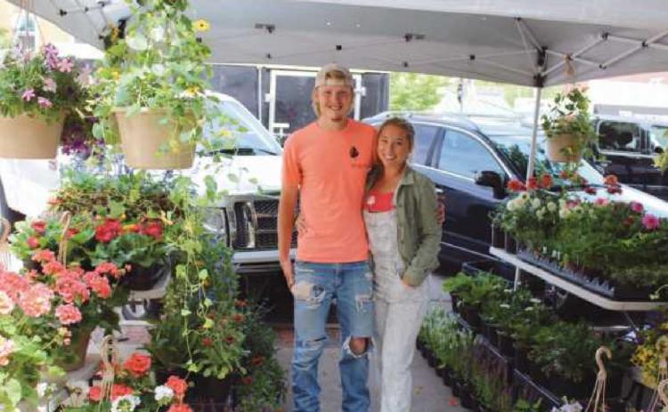 Perrysburg farmers market in full swing after tough year