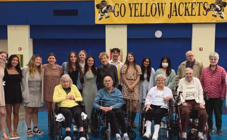 Seniors prom a big hit with Kingston residents