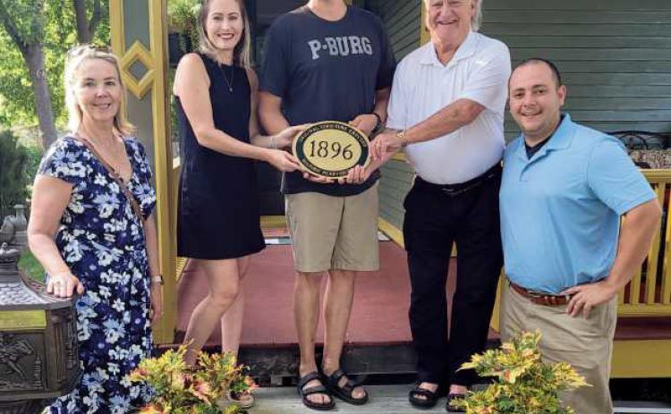 Historic Perrysburg presents plaques