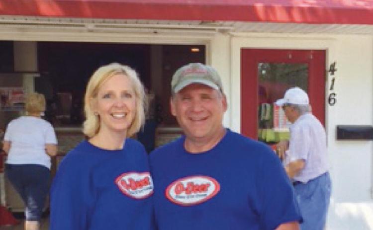 Dana and Rick Ruffner and their daughters will organize the Memorial Day parade starting in 2022.
