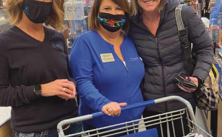 Cornerstone distributes gift cards to shoppers