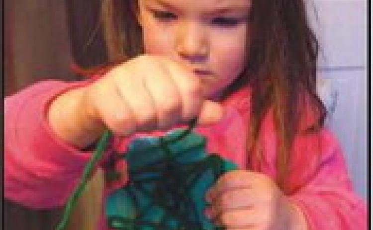 Yarn-wrapped shamrocks