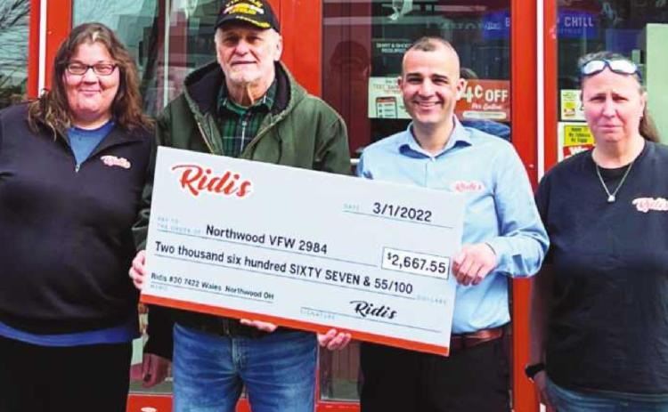 Northwood Ridis makes donation to Northwood VFW