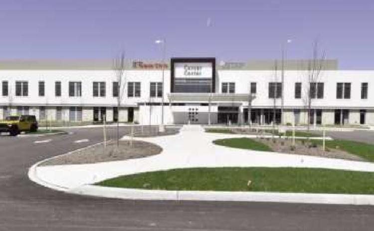 New cancer center holds grand opening